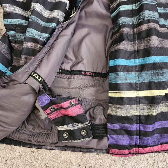 Burton snowboarding jacket - Picture 3 of 5